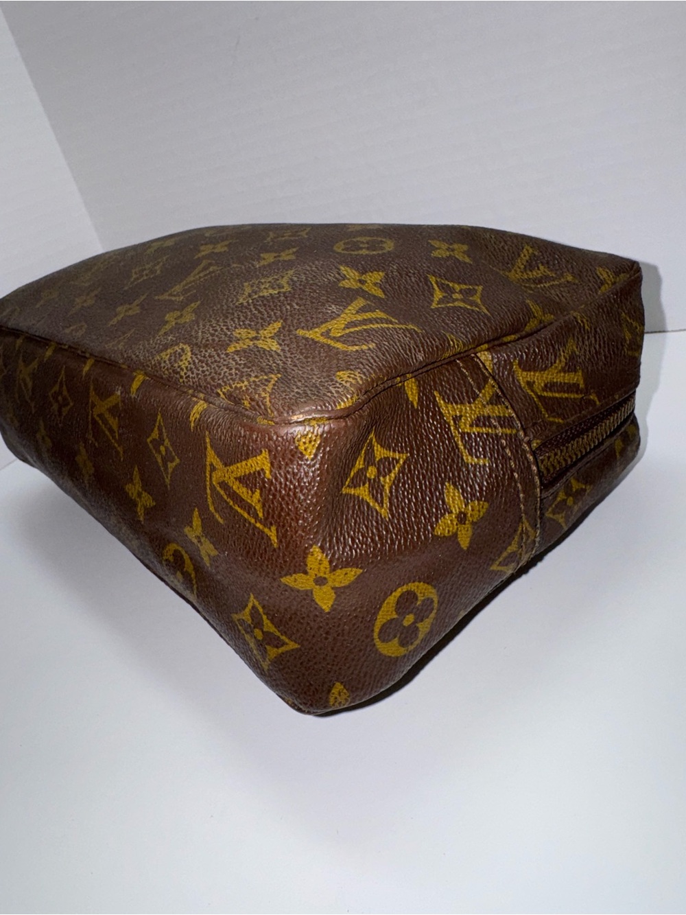 Louis Vuitton Brown Monogram Trousse 27cm - Picture 3 of 11